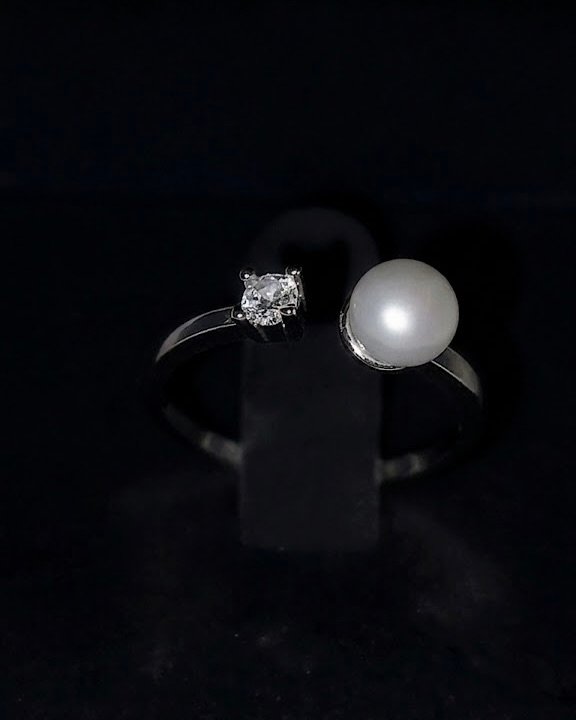 Bague Boucle Perlée, Perles de culture · Cristal de synthèse · Argent · Taille Ajustable, Maison Clara Rosae
