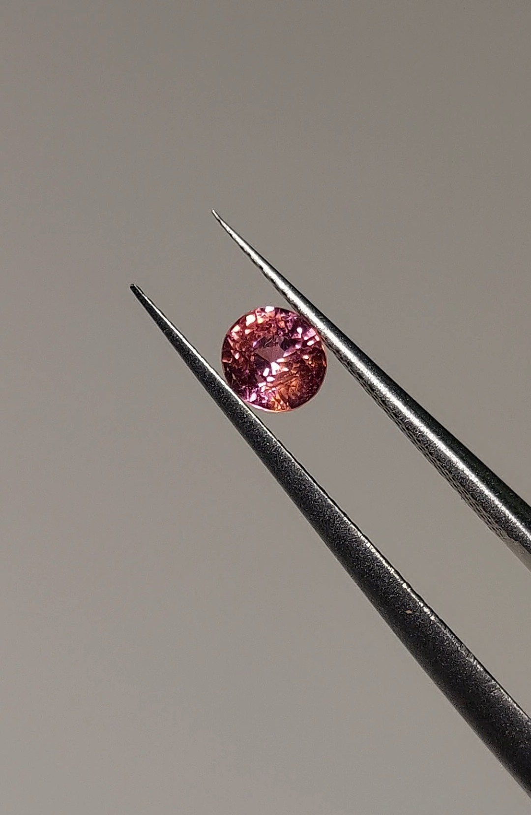 Spinelle aux couleurs Padparadscha, 0,20-0,5 ct · Non traitée · Vietnam, Maison Clara Rosae
