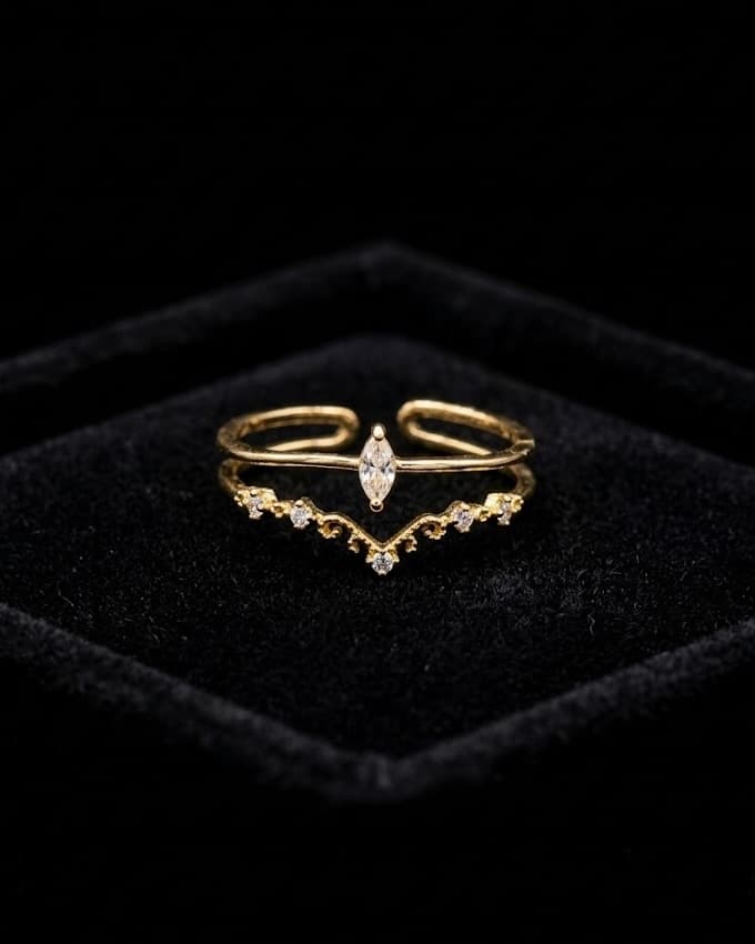 Bague Diadème, Argent · Plaque Or · Cristal de synthèse laiteux · Taille Ajustable, Maison Clara Rosae