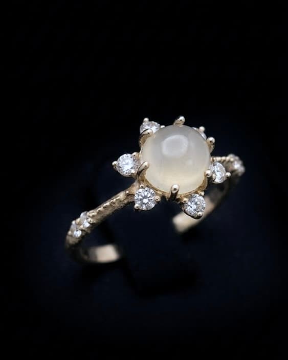 Bague Soleil Blanc, Saphir Blanc · Argent · Customisable pierre au choix, Maison Clara Rosae