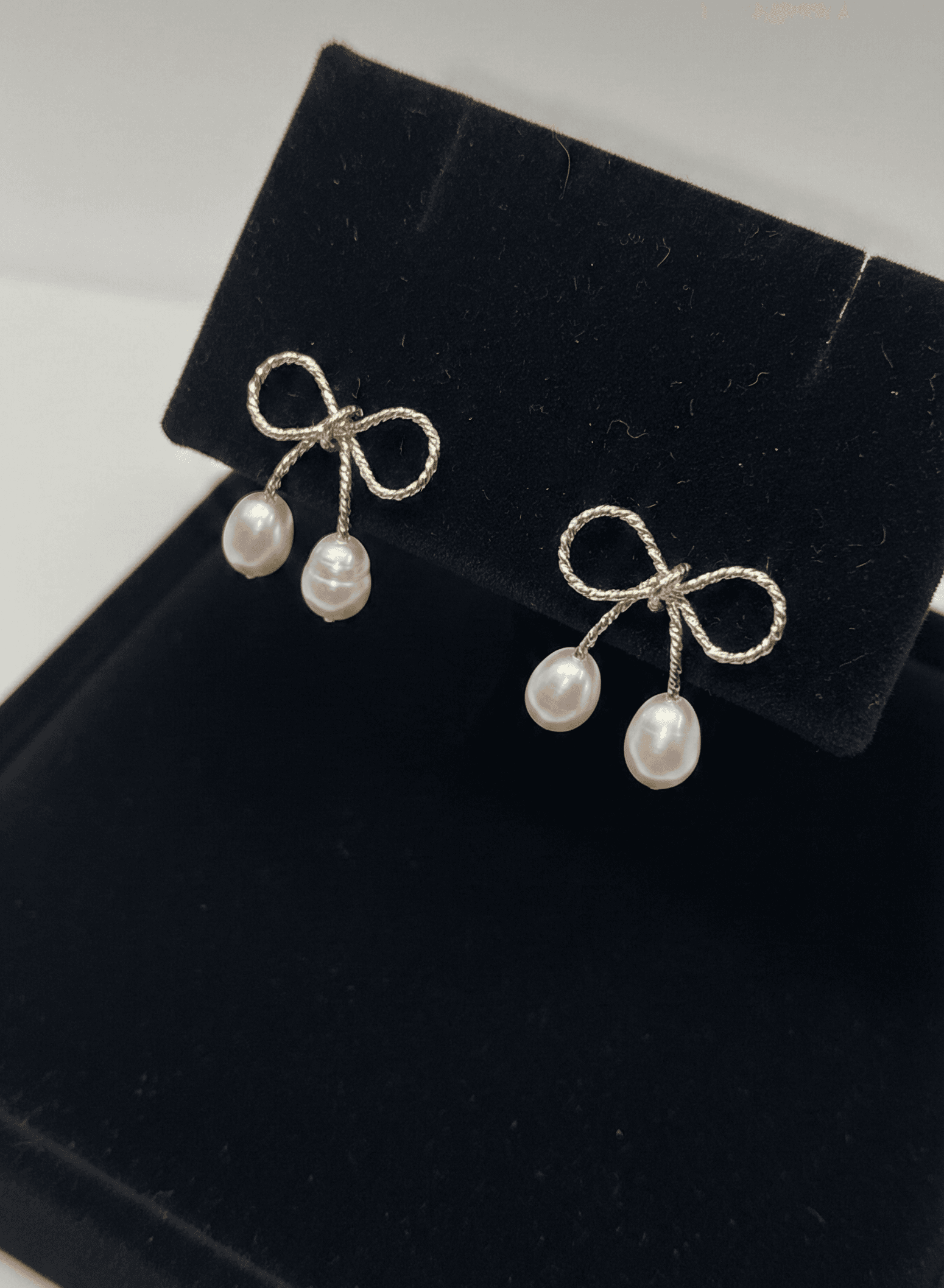 Boucles d'Oreilles Nœud Perlé, Perles de culture · Argent, Maison Clara Rosae